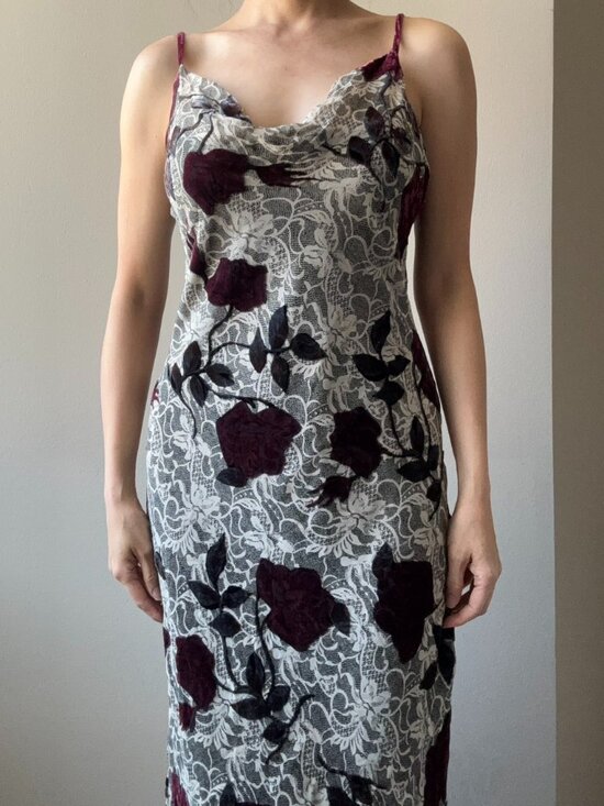 Patsy Soddon Dresses & Skirts - Vintage Midi Velvet Red Rose Dress